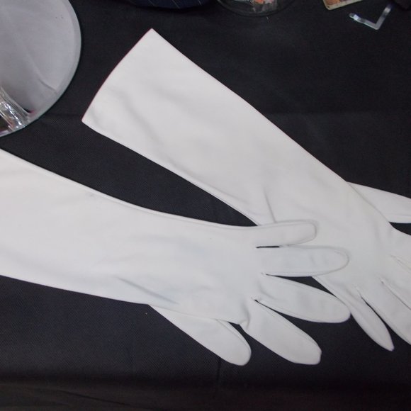 Vintage off white long gloves - Picture 7 of 7
